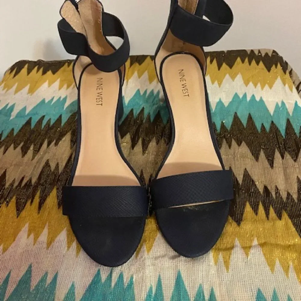 Nine West Jet Set Blue block heels, size 10